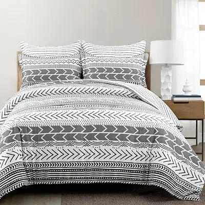 Kirkland's Comforter Set In Black