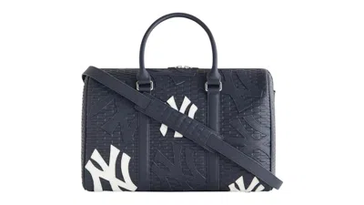 Pre-owned Kith Men's  X New York Yankees Traveler K40 Bag In Nocturnal In Black