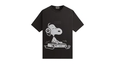Pre-owned Kith Men's  X Peanuts Snoopy Dj Vintage Tee Shirt In Black