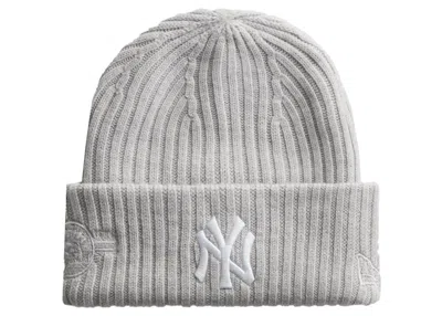 Pre-owned Kith New Era New York Yankees Knit Beanie In Light Heather Grey In Gray