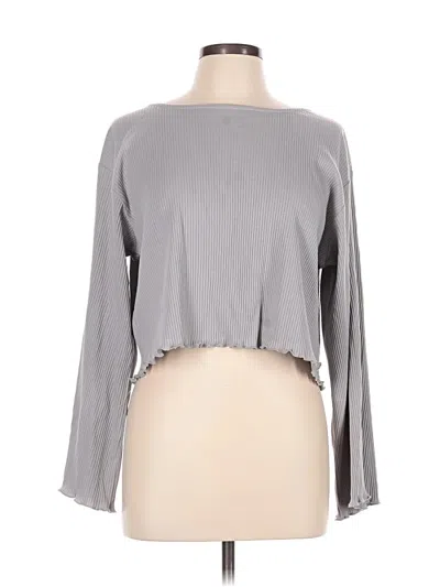 Kittenish 3/4 Sleeve T-shirt In Gray