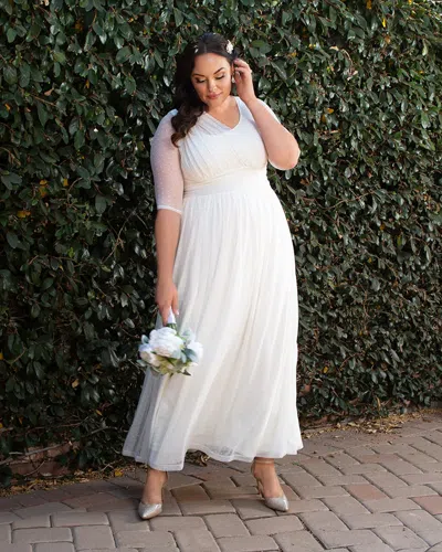 Kiyonna 19183605 In White