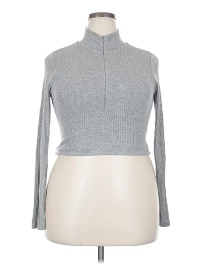 Pre-owned Klassy Network Turtleneck Sweater In Gray