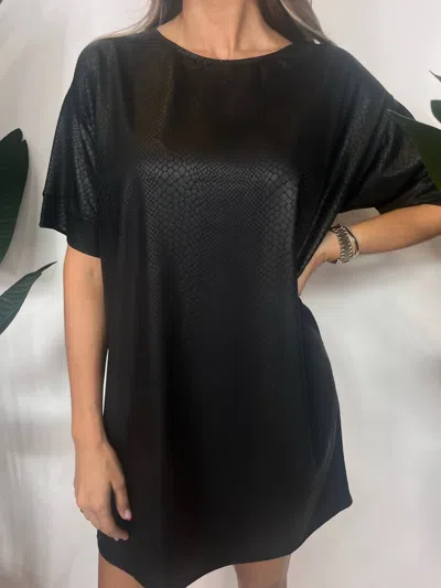 Kld. Signature Short Sleeve Embossed Snakeskin Dress In Black
