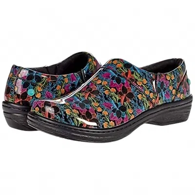 KLOGS FOOTWEAR WOMEN'S MISSION CLOG IN MAGNOLIA PATENT