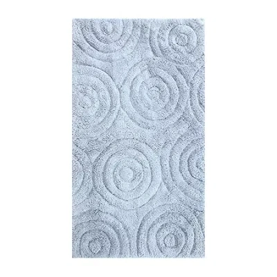 Knightsbridge Circles Bath Rug In Silver