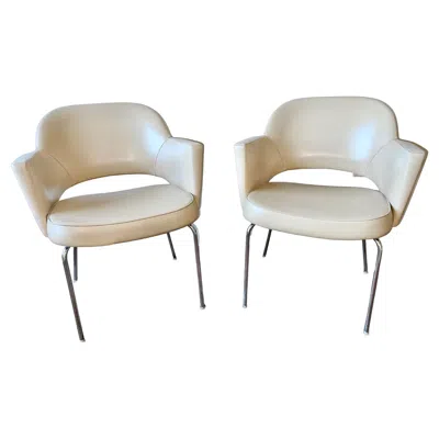 Pre-owned Knoll Pair Of Early  Model 71 Saarinen Chairs In Gray