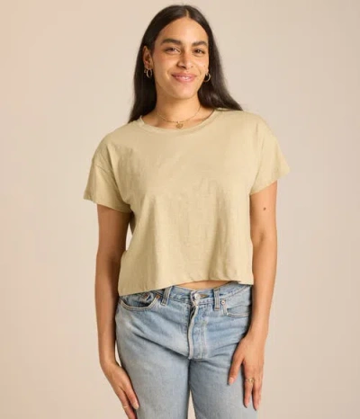 Known Supply Easy Crop Tee In Yellow