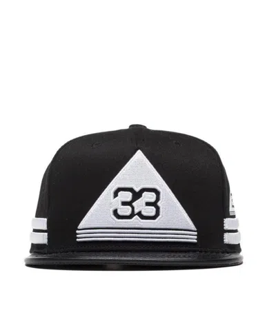 Konus Snapback With 33 Embroidery In Black