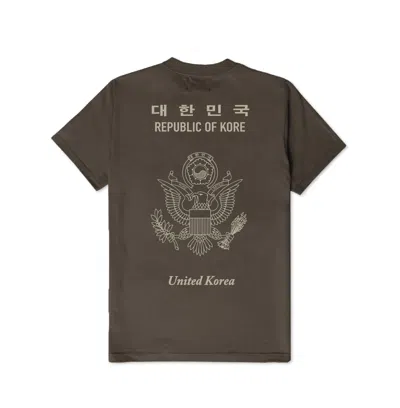 Korelimited Men's Brown Kr-am Passport Tee In Mocha In Green