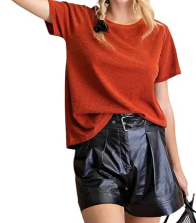 Kori Foggy Foil Contrast Top In Brick In Red