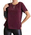 Kori Foggy Foil Contrast Top In Plum In Pink