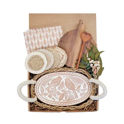 Korissa Bread Warmer Gift Box With Round Wooden Board, Spoon And Light Brown Tea Towel - Lovebirds Oval
