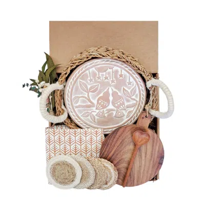 Korissa Bread Warmer Gift Box With Round Wooden Board, Spoon And Light Brown Tea Towel - Lovebirds Round