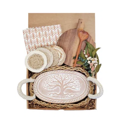 Korissa Bread Warmer Gift Box With Round Wooden Board, Spoon And Light Brown Tea Towel - Tree Oval