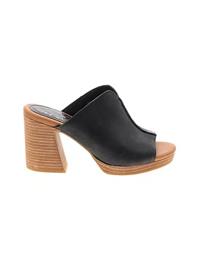 Pre-owned Kork-ease Heels In Black