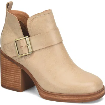 Korks Kari Block Heel Bootie In Cream