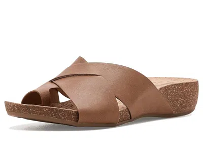 Korks Micha Women's Wedge Shoes Tan: 9 M, Synthetic