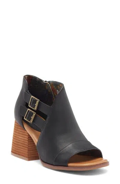 Korks Penela Bootie Sandal In Black