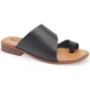 Korks Sareen Toe Loop Sandal In Black