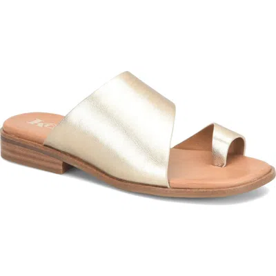 Korks Sareen Toe Loop Sandal In Champagne