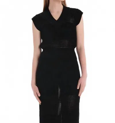 Kourbela Connection Sleeveless Knitted Top In Black