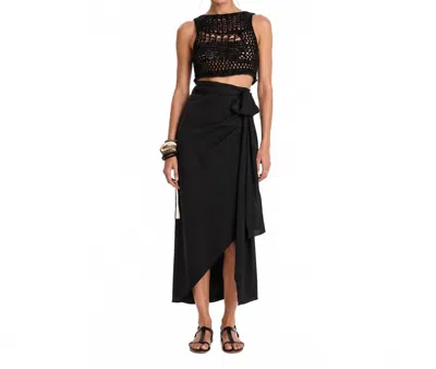 Kourbela Knitted Crop Top In Black