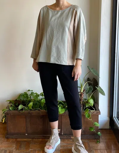 Kq The Heather Two-tone Sweatshirt In Biscotti/sage In Gray