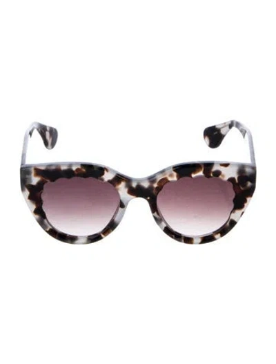 Pre-owned Krewe Cat-eye Gradient Sunglasses In Gray