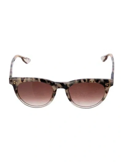 Pre-owned Krewe Cat-eye Gradient Sunglasses In Neutrals