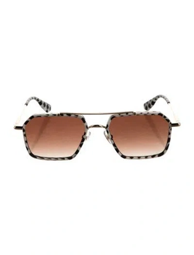Pre-owned Krewe Square Gradient Sunglasses In Gold