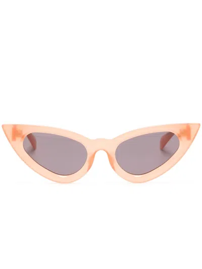 Kuboraum Cat-eye Frame Tinted-lenses Sunglasses In Orange