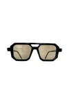 Kuboraum Mask P8 Byb In Black Shine/ Ivory/ Light Brown Lens