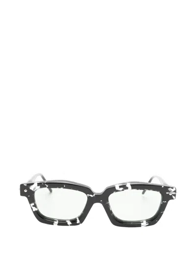 Kuboraum Patterned Sunglasses In Black