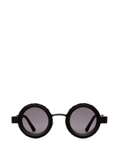Kuboraum Round-frame Textured Sunglasses In Black