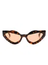 Kuboraum Y8 Cat-eye Sunglasses In 褐色