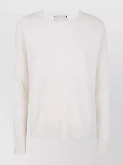 KUJTEN LONG SLEEVE CREW NECK KNIT SWEATER