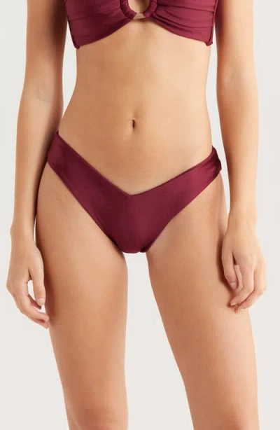 Kulani Kinis V-cut Bikini Bottoms In Red