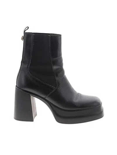 Pre-owned Kurt Geiger Boots In Black