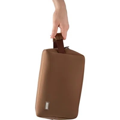 Kusshi Neoprene Dopp Kit In Brown