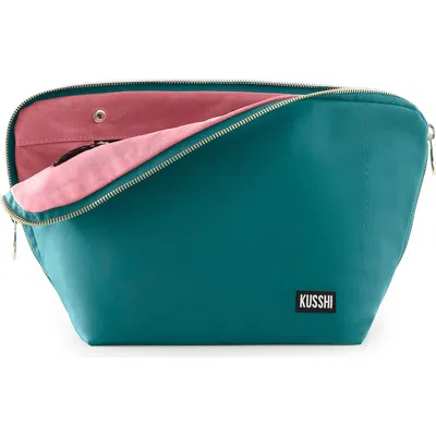 Kusshi Vacationer Makeup Bag