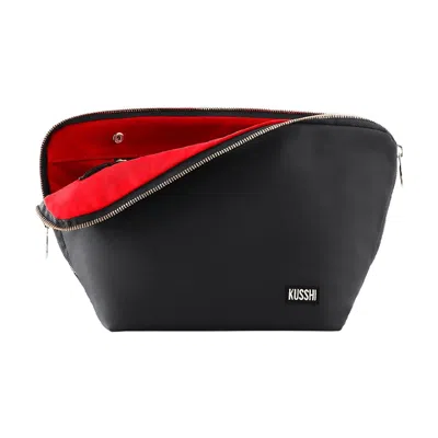 Kusshi Vacationer Makeup Bag In White
