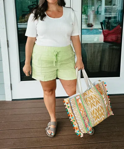 Kut From The Kloth Christina Linen Short In Lime Green