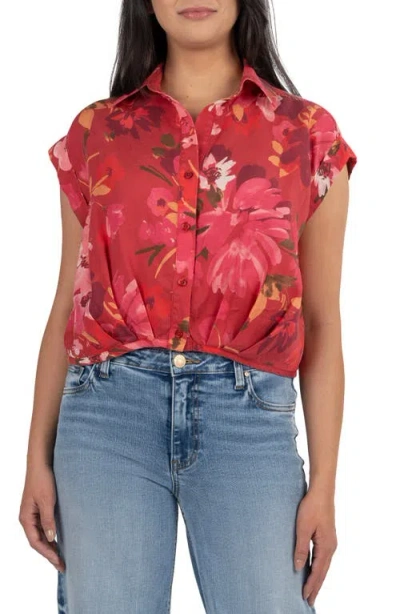 Kut From The Kloth Gia Floral Print Pleated Crop Shirt In Brick/pink