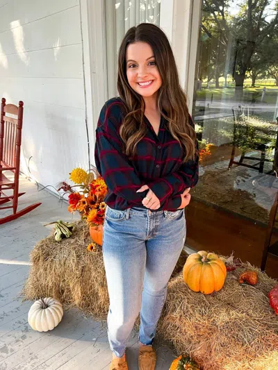 Kut From The Kloth Tessa Crop Flannel Shirt In Navy/ Wine In Multi