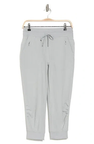 Kyodan Four-way Stretch Woven Capri Pants In Dove