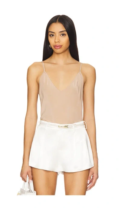 L Agence Lexi Cami Top In 卡布奇诺