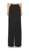 L Agence Nova Pleated Pant In Black