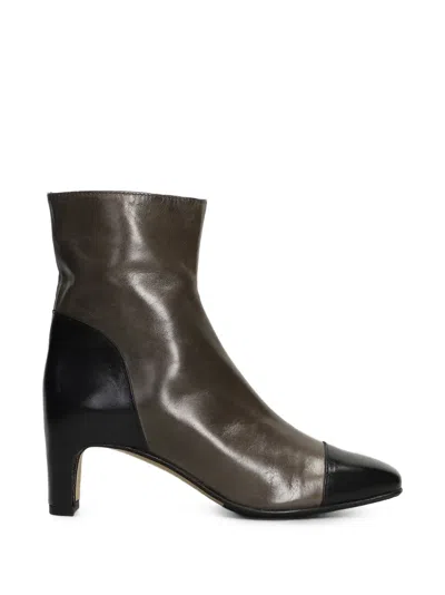 L Arianna Two-tone Leather Pumps In Gray