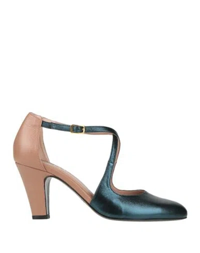 La Belle Woman Pumps Midnight Blue Size 9 Leather
